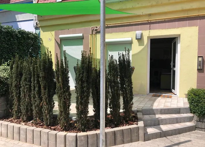 La Bella Centrum Apartmanok Kek Zoeld