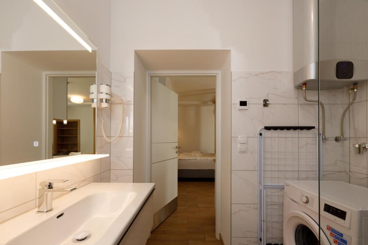 La Bella Centrum Kek Zoeld Apartmán