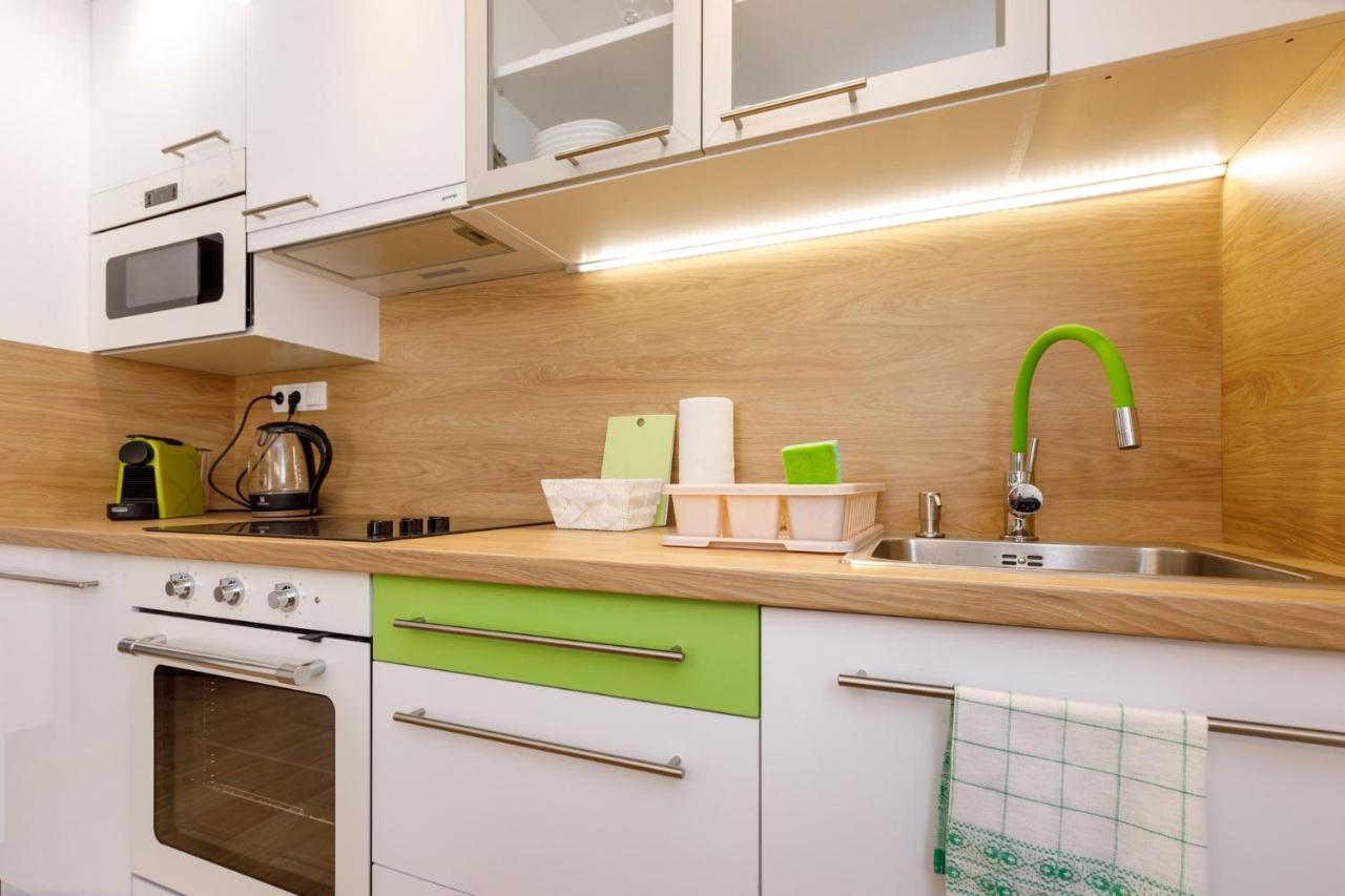 La Bella Centrum Kek Zoeld Apartmán *