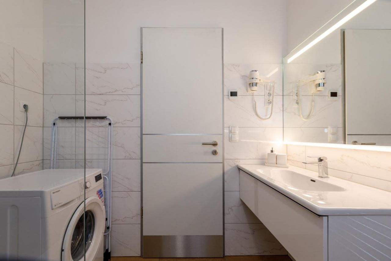 La Bella Centrum Kek Zoeld Apartament