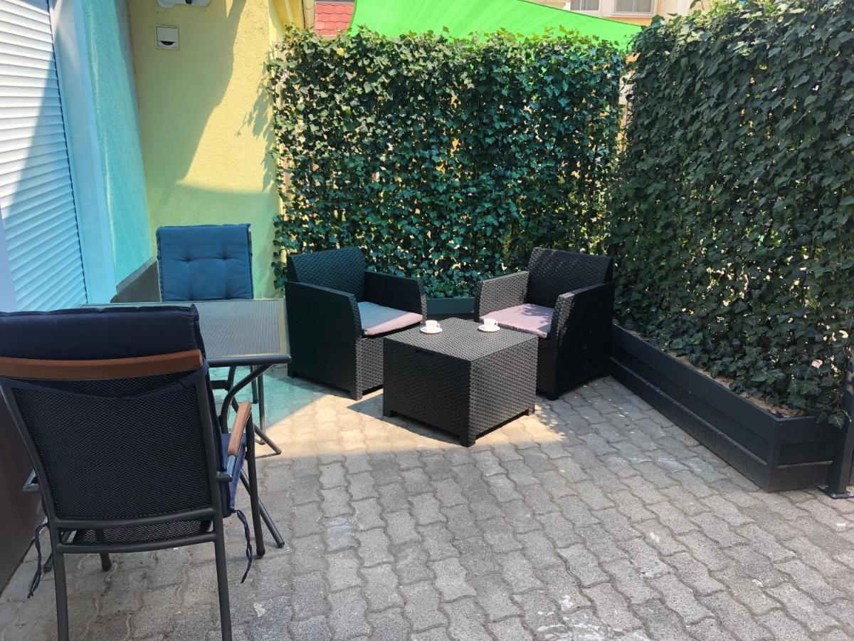 La Bella Centrum Kek Zoeld Apartmán